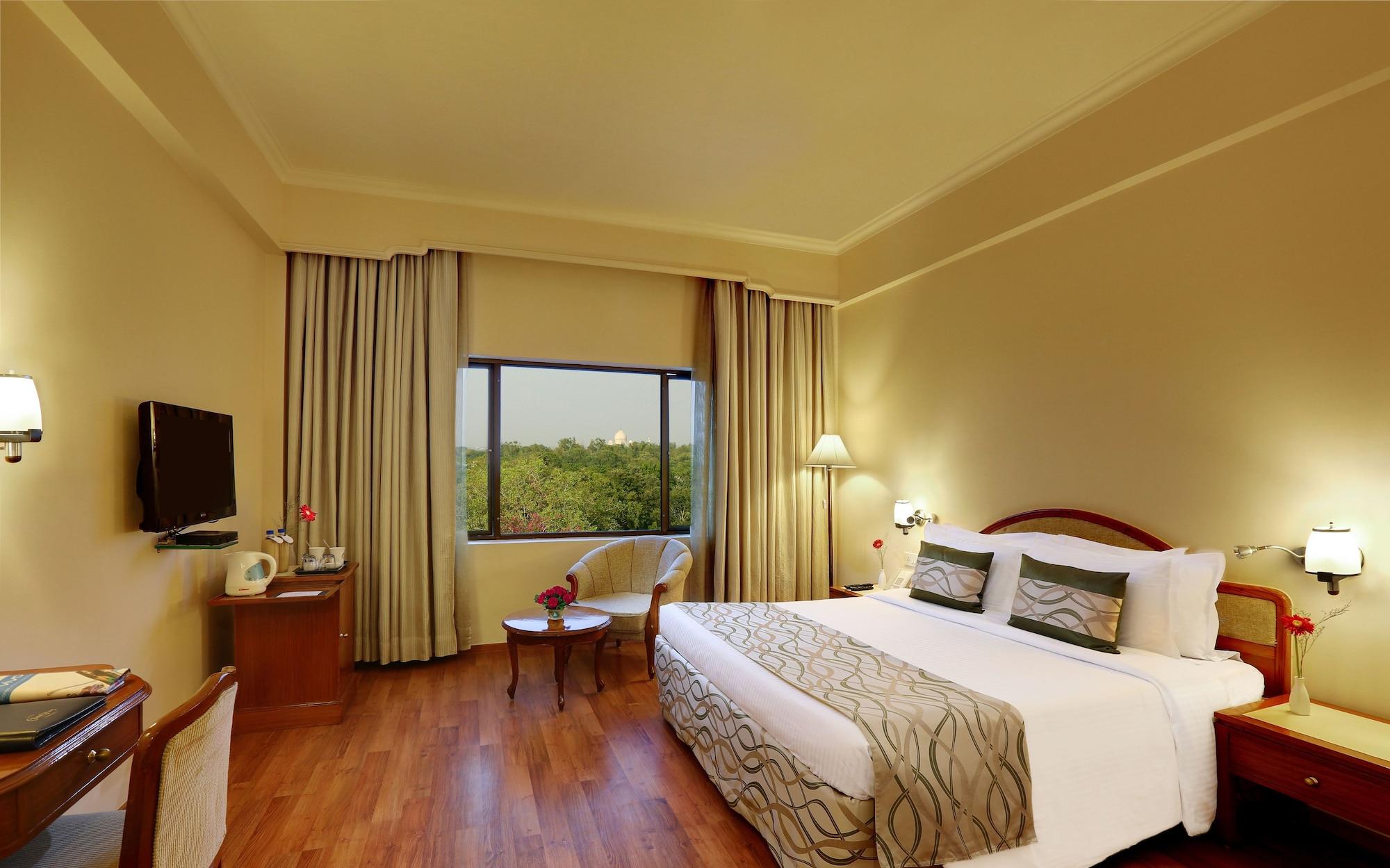 Hotel Clarks Shiraz Agra  Εξωτερικό φωτογραφία
