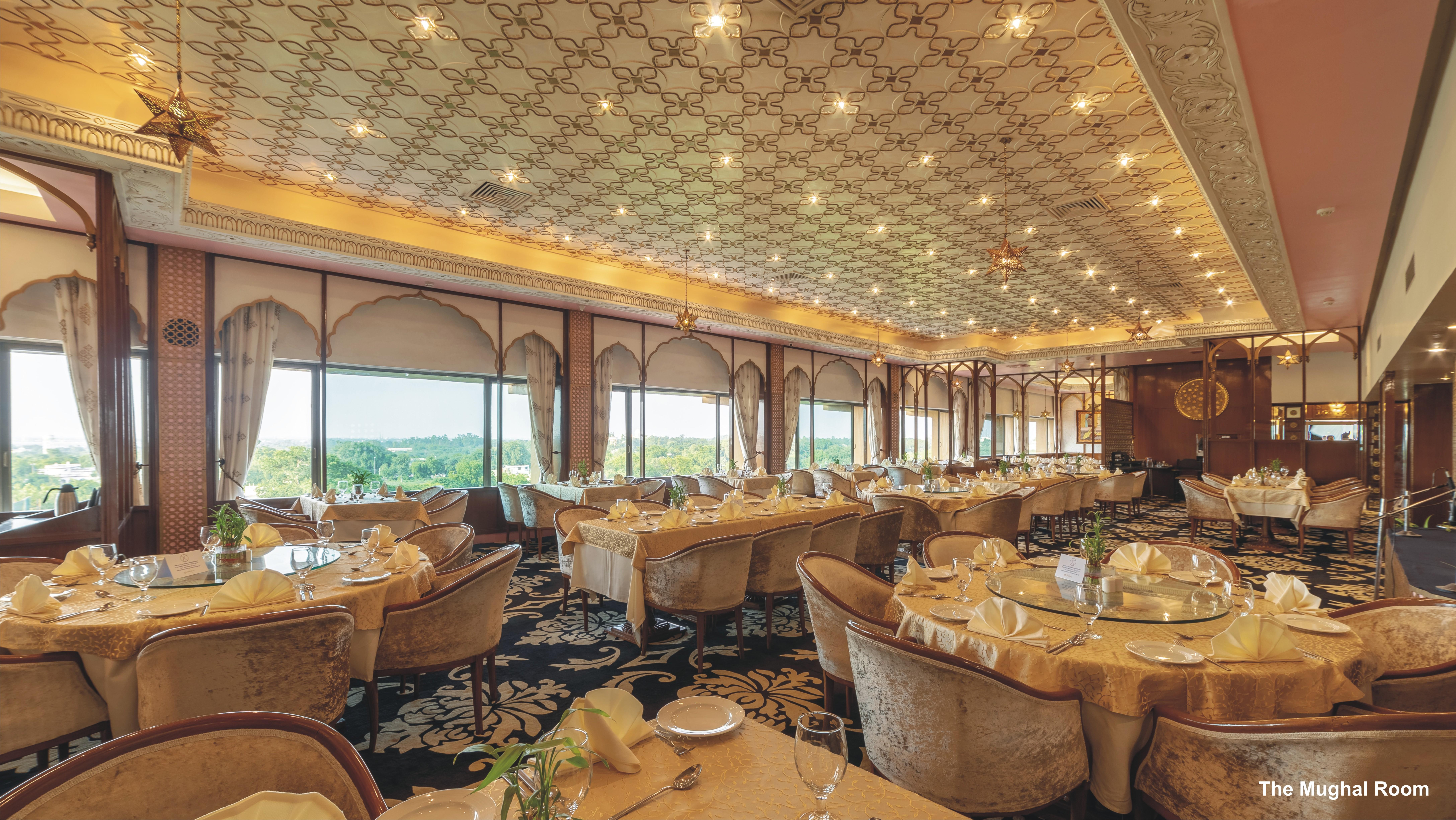 Hotel Clarks Shiraz Agra  Εξωτερικό φωτογραφία