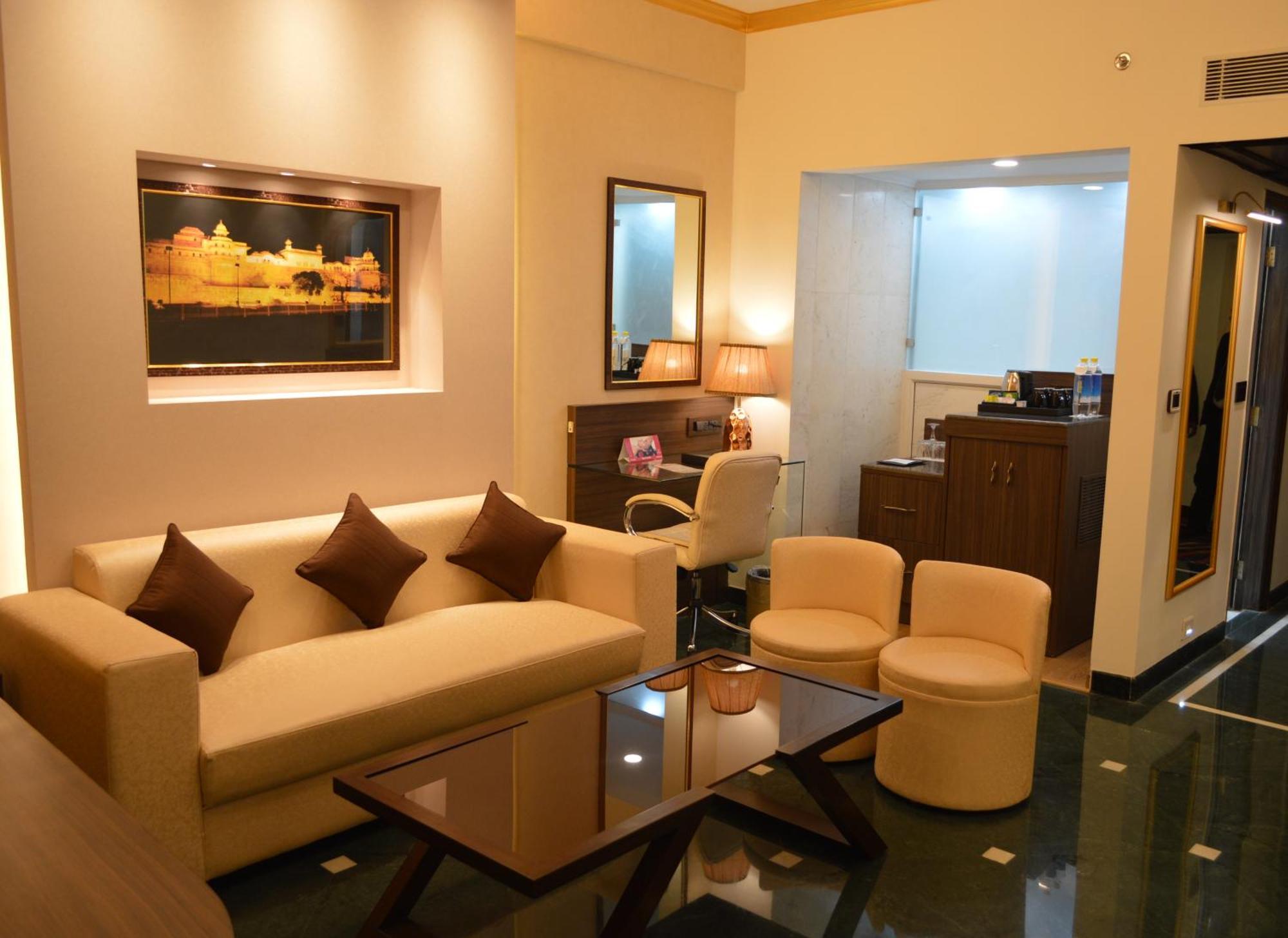 Hotel Clarks Shiraz Agra  Εξωτερικό φωτογραφία